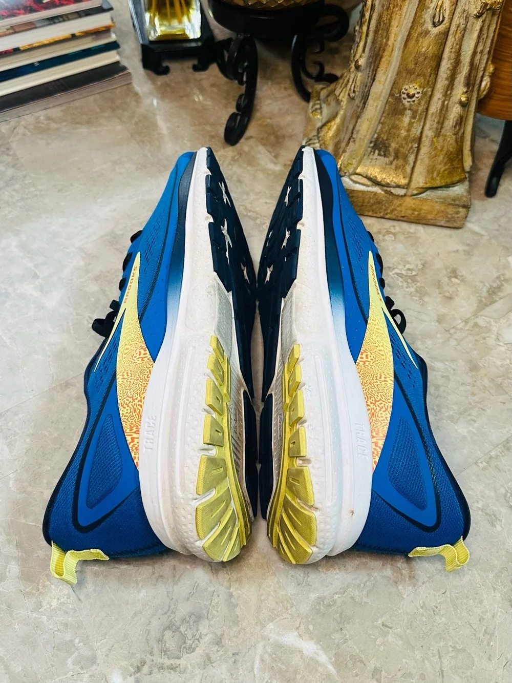 Men’s Brooks Trace 3 Royal Blue Yellow White Shoes 1104121D476 Size 12US